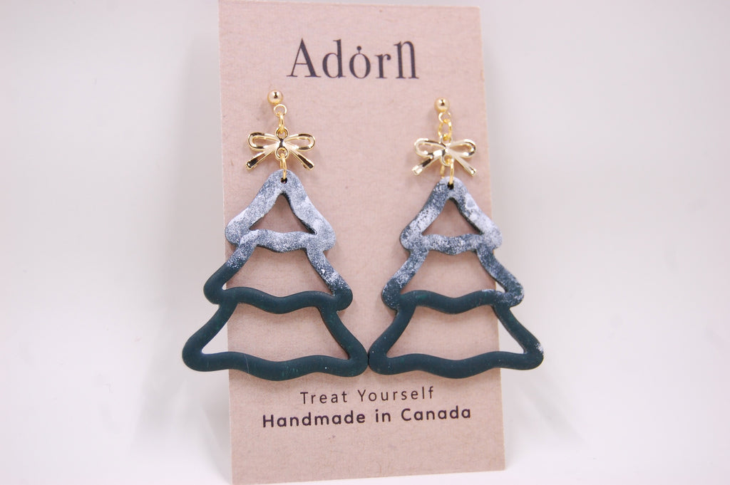 Christmas Tree with Gold Bow